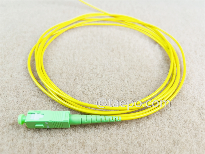 Fiber optic pigtail, singlemode 9/125um OS1, simplex, SC/APC, 2mm, 1m